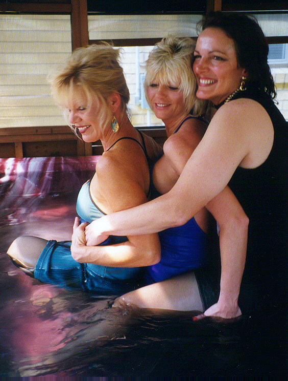 the-tub-club-scene-2_main.jpg